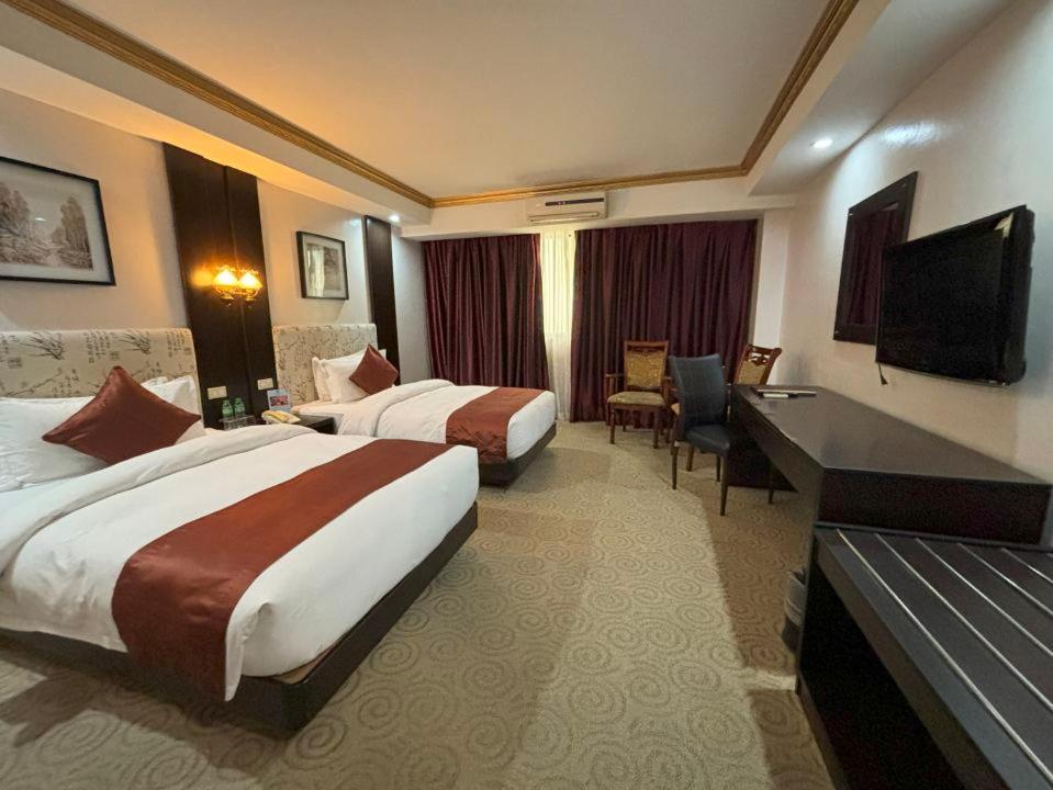 Lido De Paris Hotel Manila Exterior photo